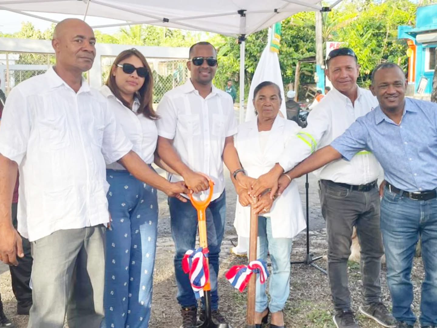 Primer picazo que garantiza la continuidad del desarrollo en Vicentillo