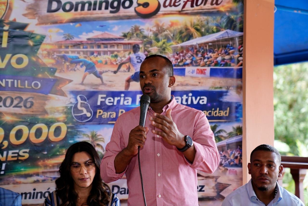 Alcalde José Ortega participa en rueda de prensa del Torneo de Gala por el 30 aniversario del Festival Deportivo Hato Mayor – Vicentillo Semana Santa 2026